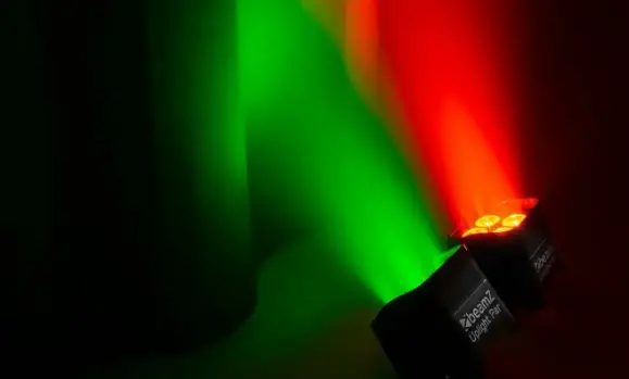 High-end LED up-lights sfeerverlichting voor een bruiloft of bedrijfsfeest in Limburg en Noord-Brabant.